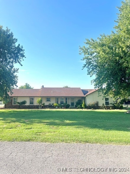 18235 S Elm Rd, Claremore, OK 74019