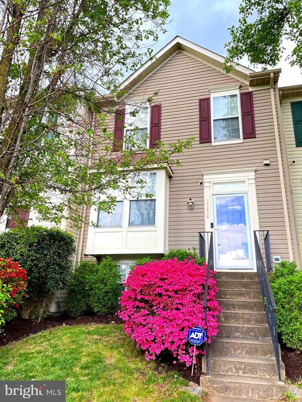 17404 Kagera Dr, Dumfries, VA 22025