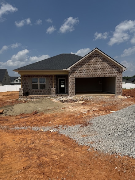 203 Streamflow Dr, Pleasant View, TN 37146