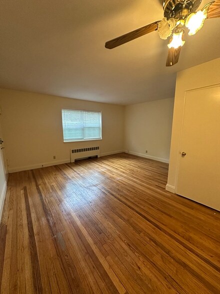 7 Charlesbank Rd Unit 4, Newton, MA 02458