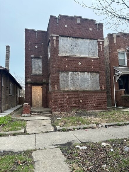 7917 S Elizabeth St, Chicago, IL 60620
