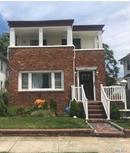 523 W Beech St Unit 1, Long Beach, NY 11561
