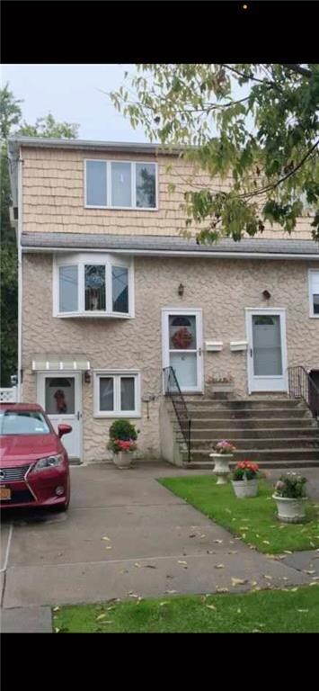 10 Clawson St, Staten Island, NY 10306