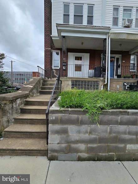 660 Brill St, Philadelphia, PA 19120