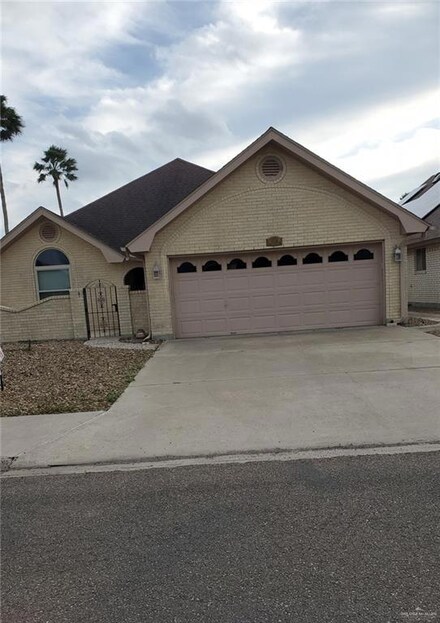 219 Diana Dr, Alamo, TX 78516