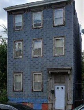 87 W Seventh St, Boston, MA 02127