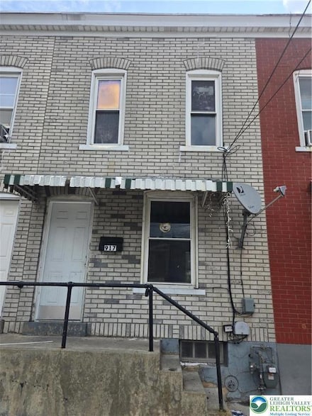 917 N College St, Allentown, PA 18102