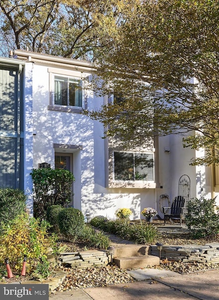 2369 Generation Dr, Reston, VA 20191