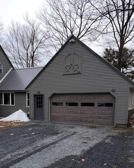 10 James St, Wilder, VT 05088