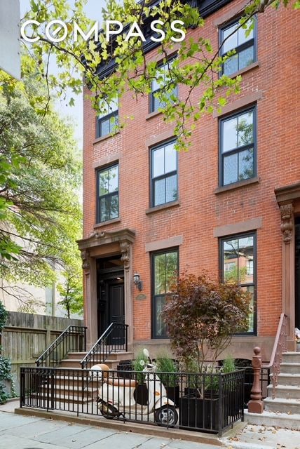 246 Bergen St Unit TH, Brooklyn, NY 11217