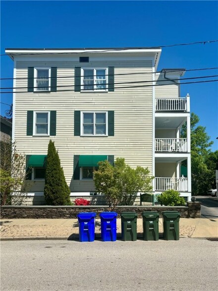 155 Franklin St Unit 4R, Bristol, RI 02809