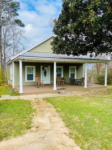 279 Winding Way Blvd, Georgetown, GA 39854