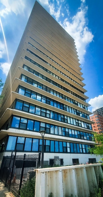 5801 N Sheridan Rd Unit 8A, Chicago, IL 60660