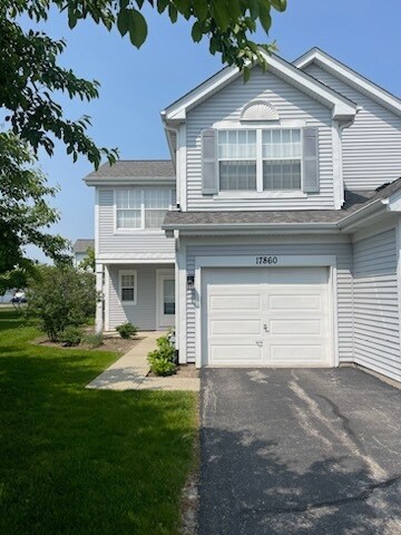 17860 W Salisbury Dr, Gurnee, IL 60031