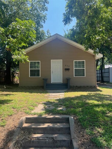 533 N Kickapoo Ave, Shawnee, OK 74801
