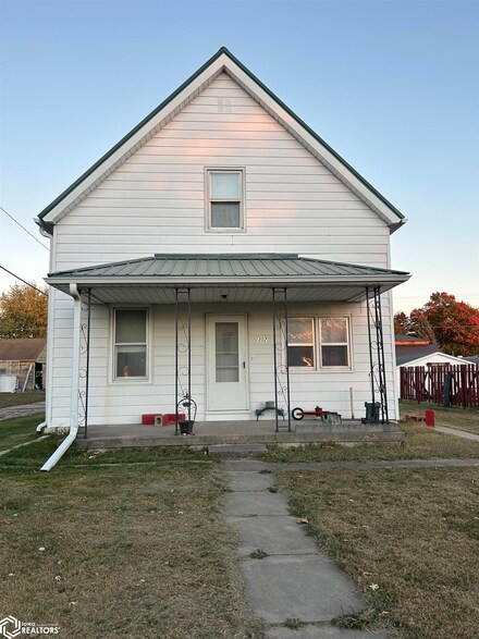 307 2nd St, Fort Madison, IA 52627