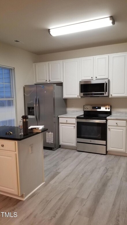 316 Walnut Woods Dr, Morrisville, NC 27560