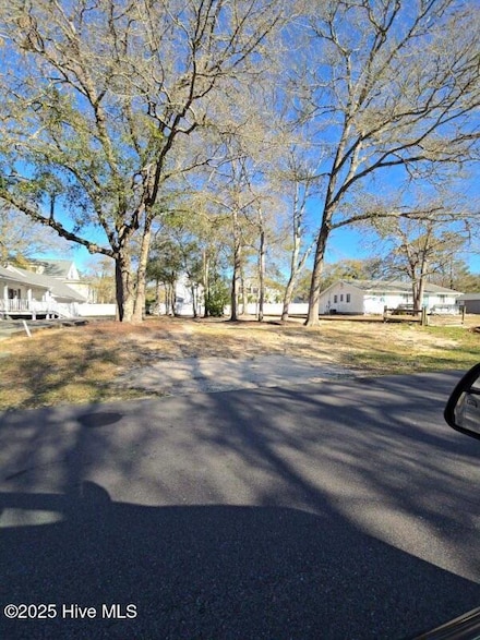 166 NE 8th St, Oak Island, NC 28465