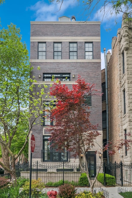 1500 N Cleveland Ave Unit 4, Chicago, IL 60610