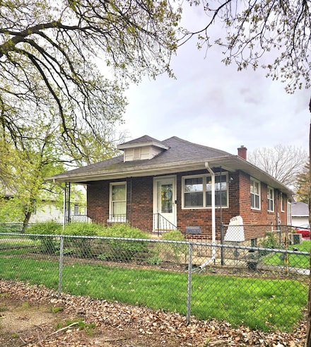 526 Osage St, Joliet, IL 60432