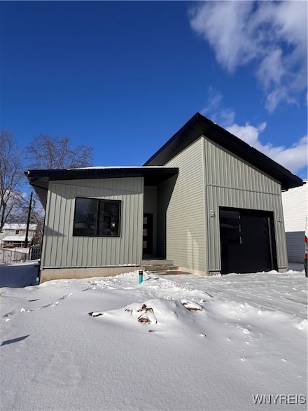 96 Penwood Dr, Buffalo, NY 14227