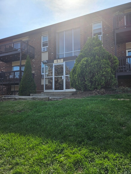 43 Balance Rock Rd Unit 17, Seymour, CT 06483