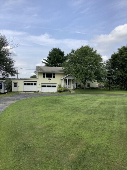 615 Clark Rd, Gansevoort, NY 12831