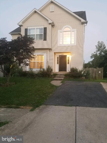 2125 Streamway Ct, Gwynn Oak, MD 21207