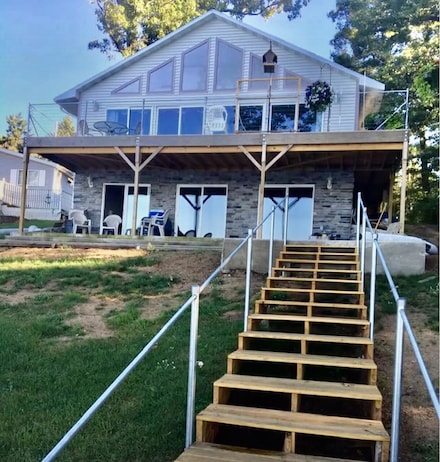 5686 Jefferson Ave, Muskegon, MI 49442