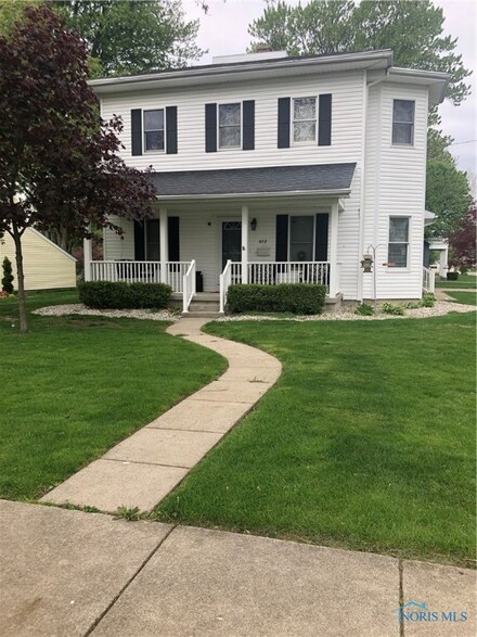 612 W Park St, Wauseon, OH 43567