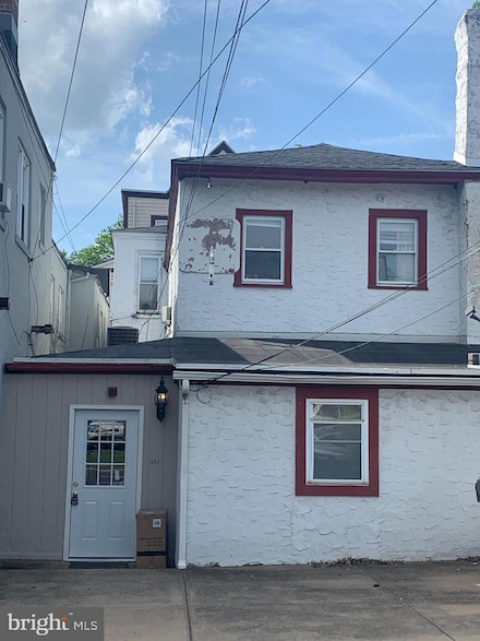 340 Main St Unit FIRST FLOOR REAR APT, Royersford, PA 19468