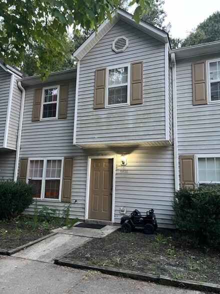 5426 Talserwood Dr, Raleigh, NC 27610