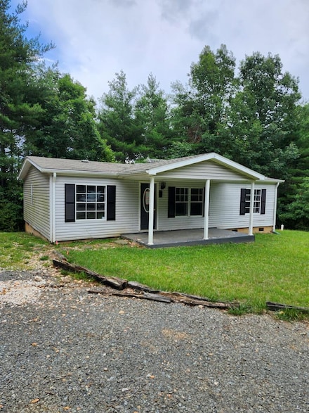 164 Honeysuckle Ln, Galax, VA 24333