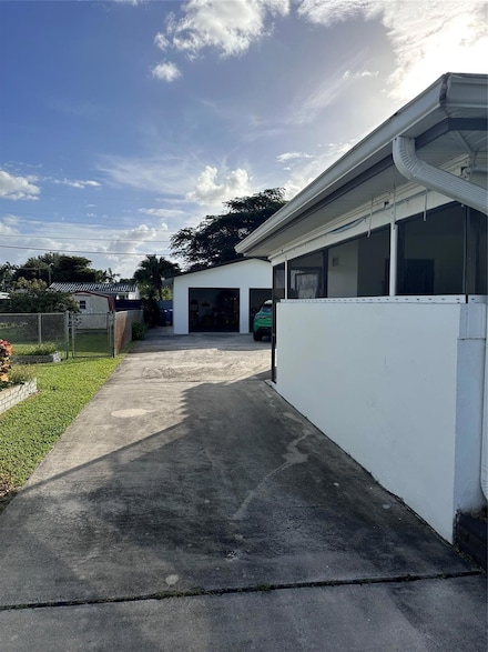 925 N 32nd Ave, Hollywood, FL 33021