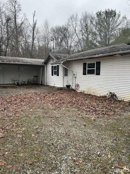 2097 Tripleton Pike, Bedford, IN 47421