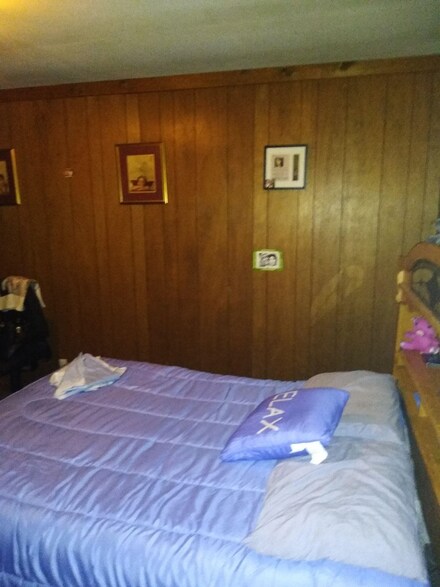 102 S Weakley St, Florence, AL 35630