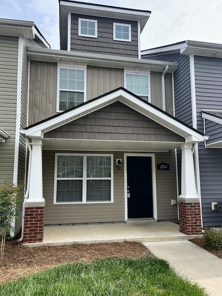 204 Alexander Blvd, Clarksville, TN 37040