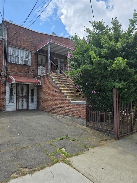 1054 E 100th St, Brooklyn, NY 11236