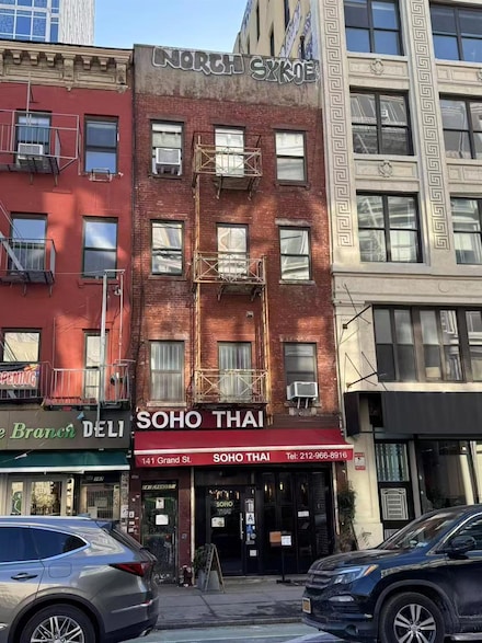 141 Grand St, New York, NY 10013