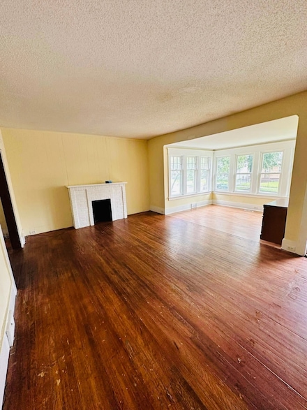156 Lisbon Ave Unit Upper & Lower Apartm, Buffalo, NY 14214