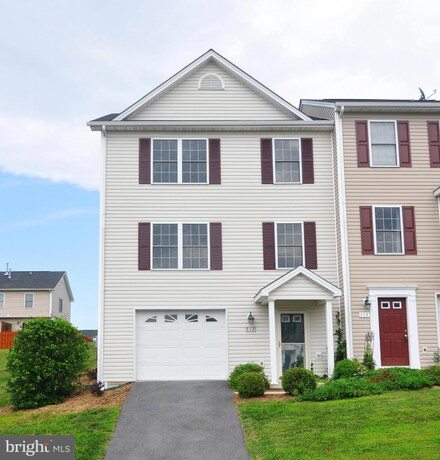 111 Scirocco Ln, Winchester, VA 22602