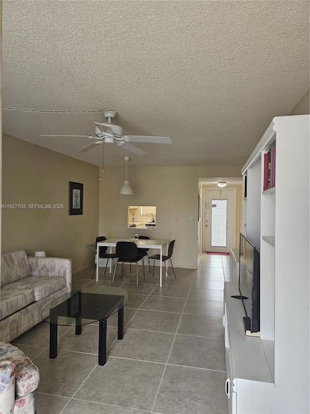 8280 Sunrise Lakes Blvd Unit 205, Sunrise, FL 33322