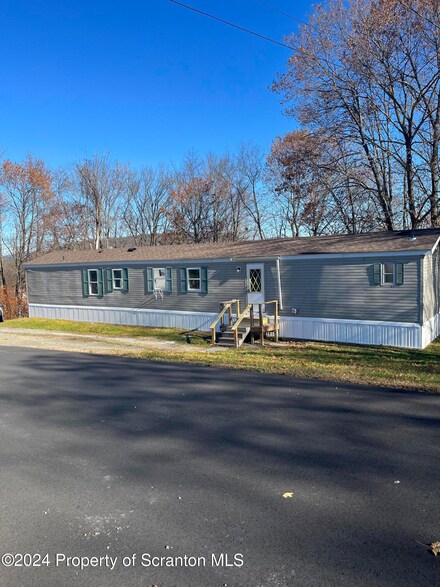 143 Lusk Ave, Hallstead, PA 18822
