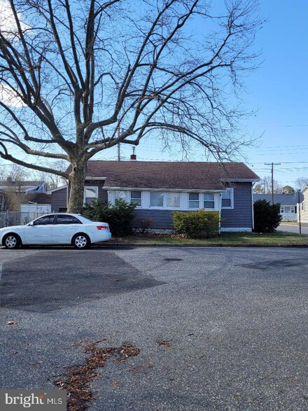 336 Coolidge Ave, Penns Grove, NJ 08069