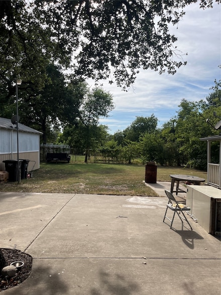 1812 Arch St, Fort Worth, TX 76105