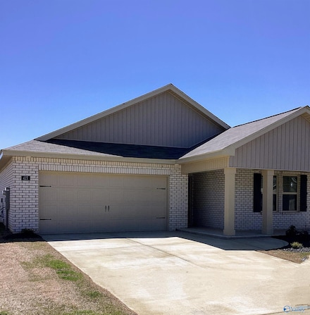 417 Jackson Point Cir, Huntsville, AL 35811