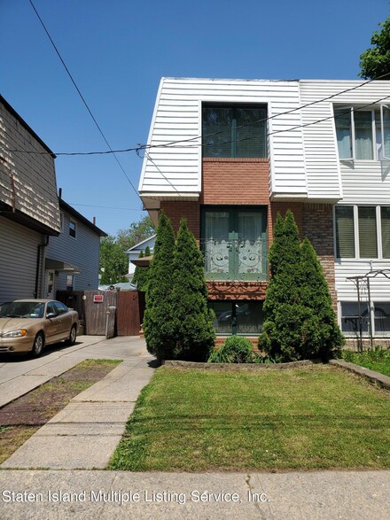 81 Dongan Hills Ave, Staten Island, NY 10306