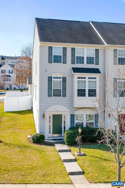 486 Rolkin Rd, Charlottesville, VA 22911