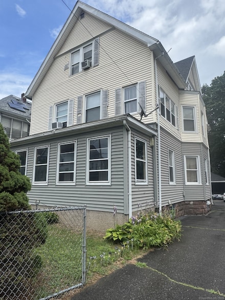 32 Lenox St Unit 34, Hartford, CT 06112