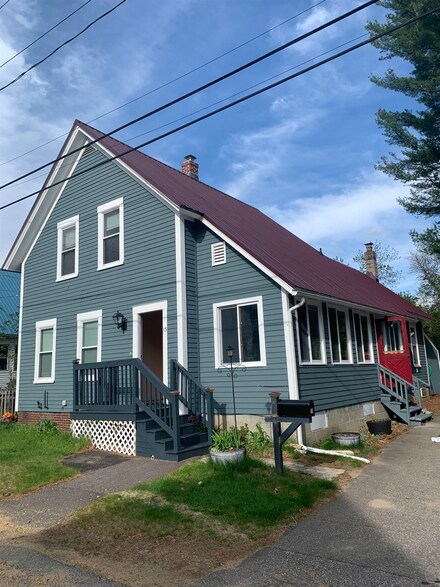 15 Peabody St, Tilton, NH 03276